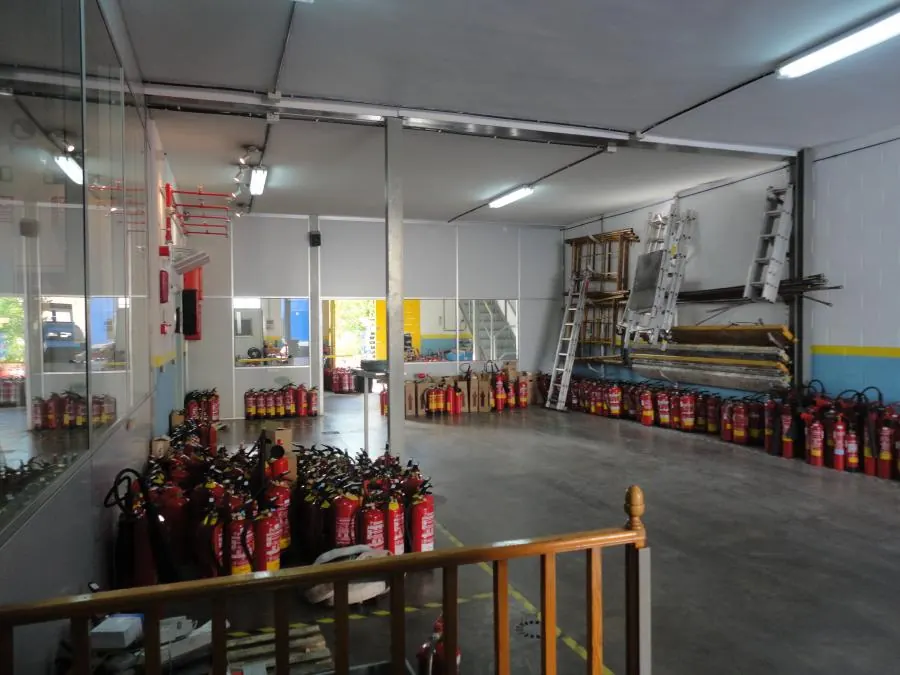 Zona de almacén y carga de materiales de M.C.I.