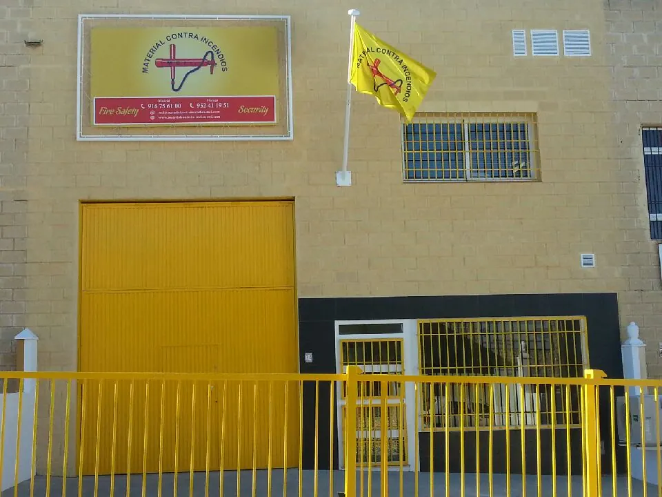 Oficina del departamento de ingeniería de M.C.I.